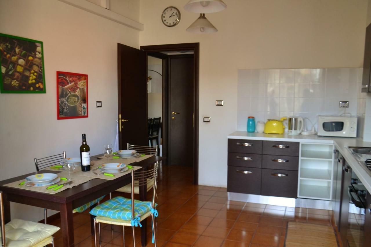 רומא Family'S Apartment Trastevere מראה חיצוני תמונה
