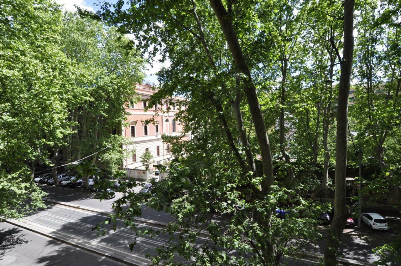 רומא Family'S Apartment Trastevere מראה חיצוני תמונה