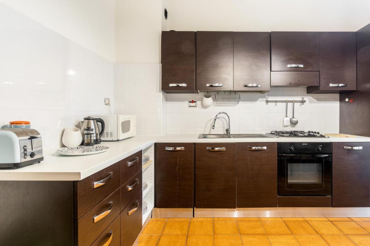 רומא Family'S Apartment Trastevere מראה חיצוני תמונה